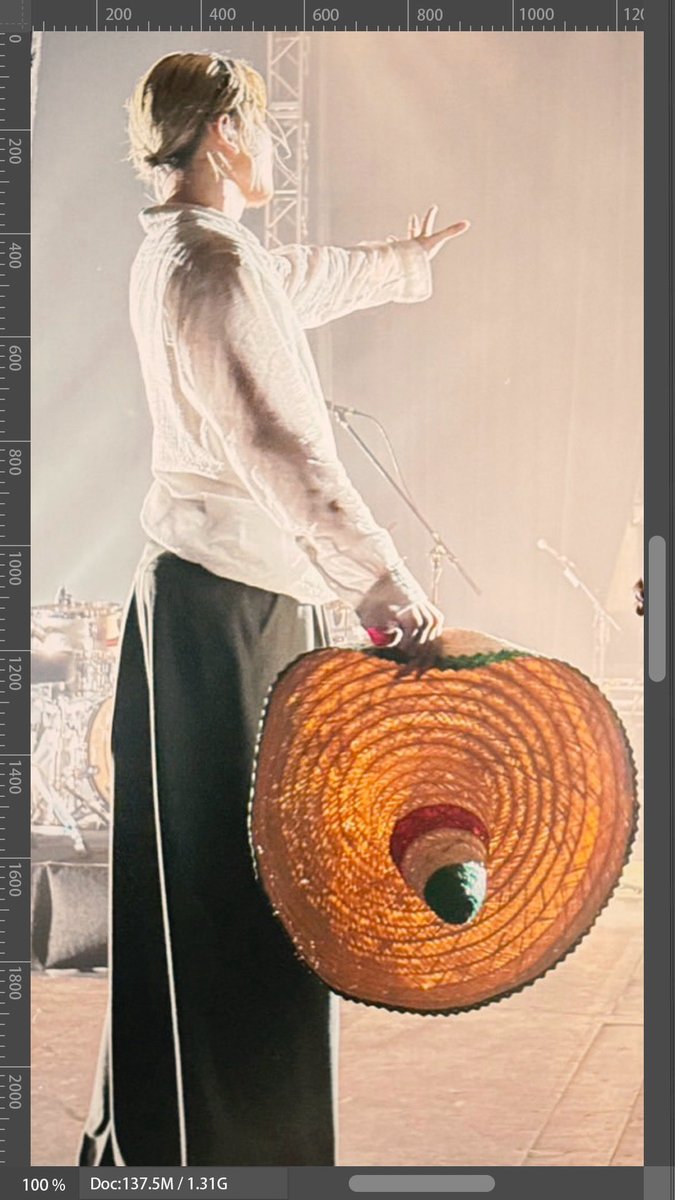 Live終わり神々しく光を放つ
なんて美しいお姿なんでしょう✨

多くの人を幸せにする尊い存在🍃
Te amo mucho💕

#FujiiKazeNATour_MexicoCity 
#藤井風instagram