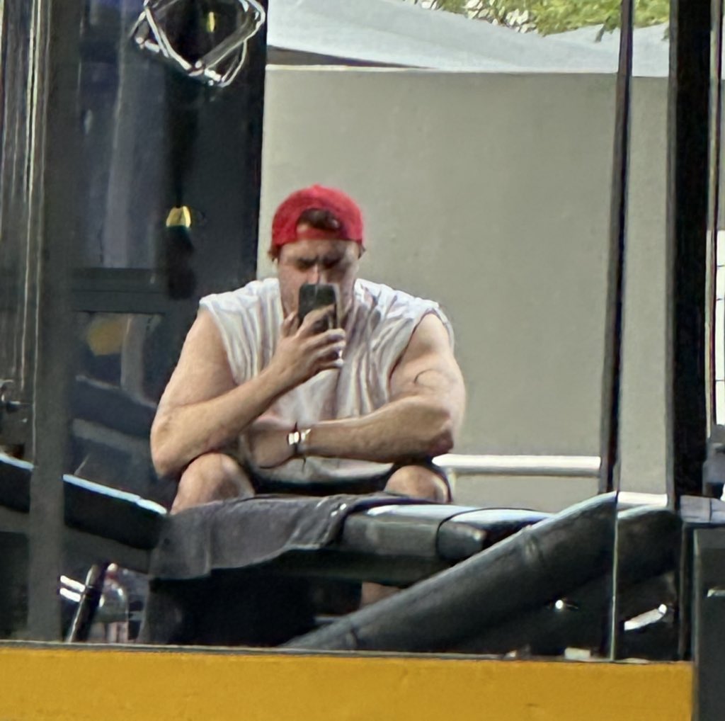 Digi (Delusional) tweet media