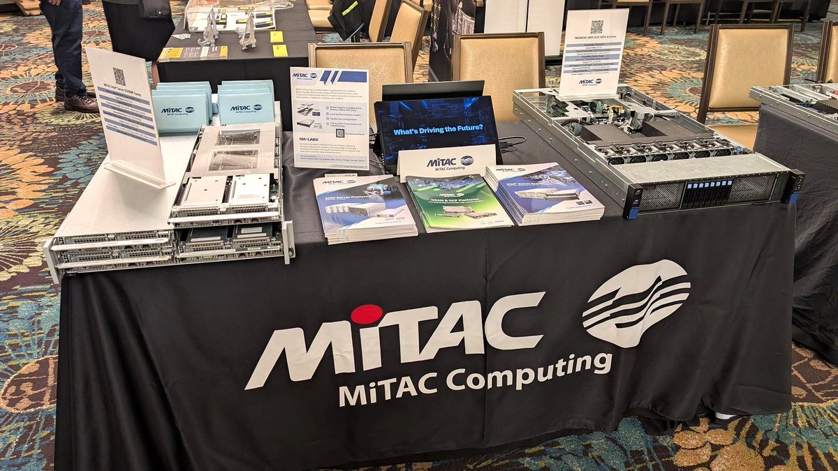 MiTACcomputing's tweet image. 👋We joined MA Labs as a Gold Sponsor at the Partner Tech Fair! 💡 

From hands-on demos to inspiring talks, we connected with industry leaders and explored the future of tech together — proving that innovation grows stronger through collaboration. 🤜🤛

#MaLabsTechFair25 #Server