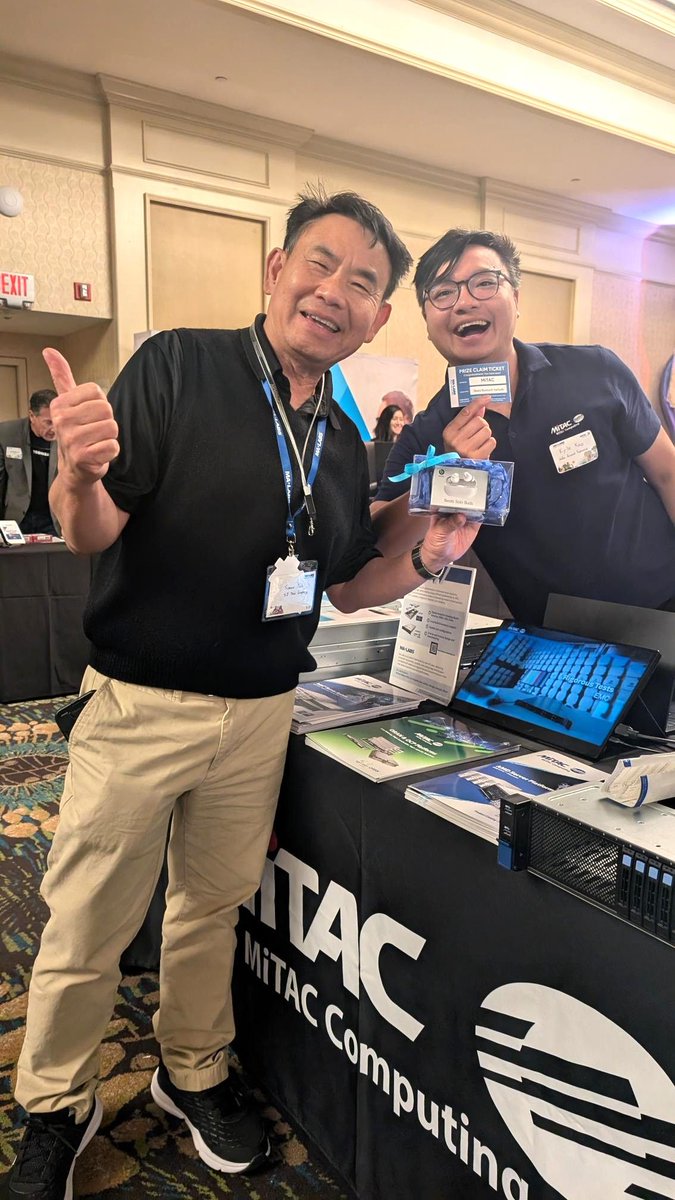 MiTACcomputing's tweet image. 👋We joined MA Labs as a Gold Sponsor at the Partner Tech Fair! 💡 

From hands-on demos to inspiring talks, we connected with industry leaders and explored the future of tech together — proving that innovation grows stronger through collaboration. 🤜🤛

#MaLabsTechFair25 #Server