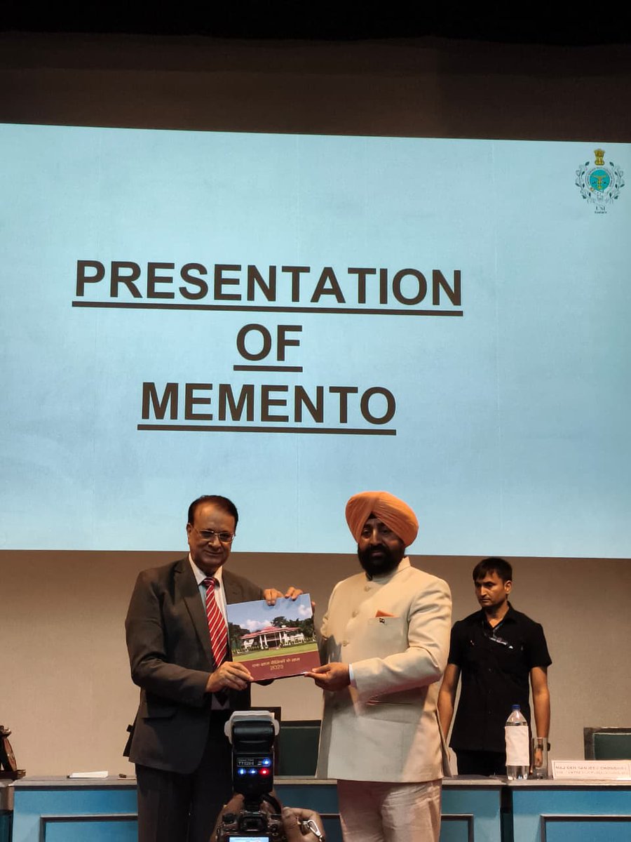 USIofIndia's tweet image. The Hon’ble Governor of Uttarakhand was presented a memento by Maj Gen BK Sharma, AVSM, SM** (Retd), DG USI, marking the conclusion of his visit and lecture at the 29th Col Pyara Lal Memorial Lecture.

#USIofIndia #CS3 #ColonelPyaraLalLecture #Leadership