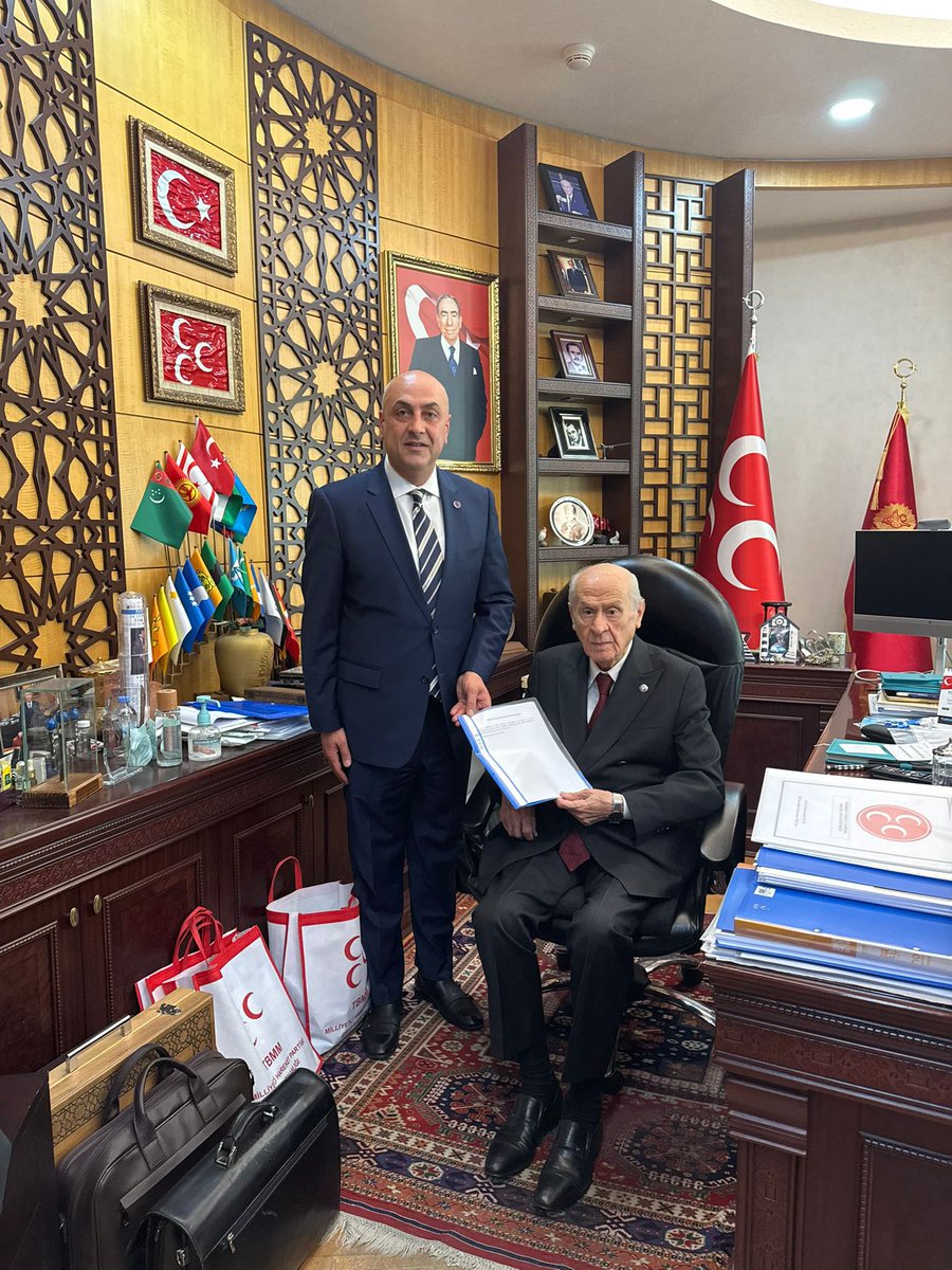 Seçimde verdiğimiz iki söz daha hayat buluyor! 🇹🇷⚖️

Söz verdik, yapıyoruz.
Kamu avukatlarının özlük haklarını güçlendiren düzenlememiz ve avukatlara ücretsiz silah ruhsatı hakkı tanıyan çalışmamız tamamlandı.

Her iki kanun taslağımız, Milliyetçi Hareket Partisi Genel Başkanı