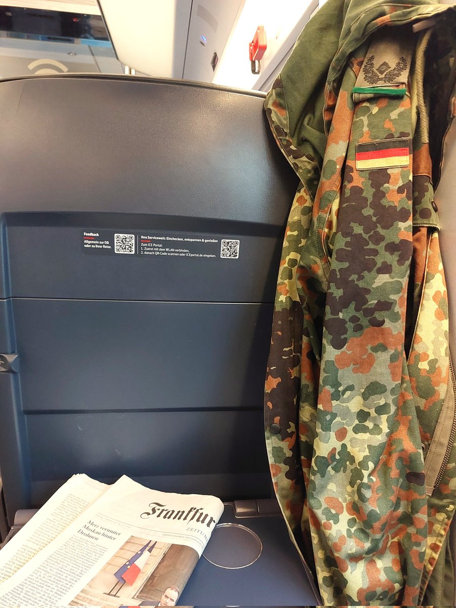 JCBpos's tweet image. Auf nach Berlin. #Reserve on Tour.

Keine Sorge dieser Zug ist "noch" nicht verspätet. #Bahn