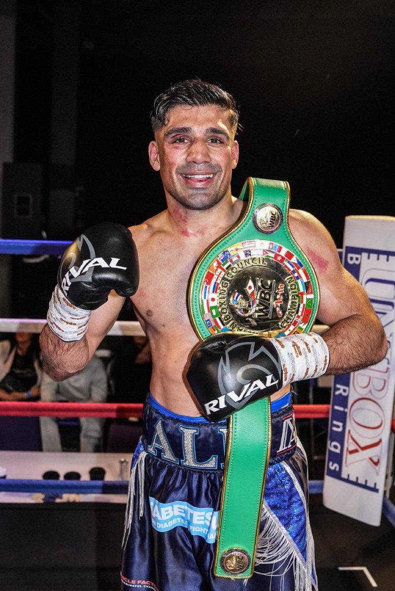 parthaskar's tweet image. Wow! 

Such amazing news 🥰

Congrats @MuhammadAliBox - a wonderful role model for those living with #T1Diabetes 💙

I hope the whole community can join hands to congratulate him on his amazing feat 

@BT1DUK @DiabetesUK @NHSDiabetesProg