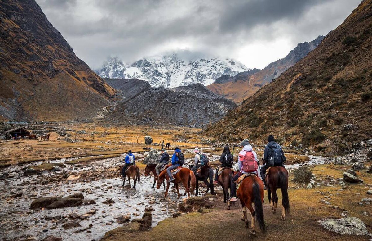 patrickmatte's tweet photo. Monter à cheval dans un cadre exceptionnel au Pérou, dans la vallée sacrée près de Cusco. Une expérience inoubliable qui allie nature et aventure. #horseriding #peru #sacredvalley #cusco https://t.co/chv9vAE2cV