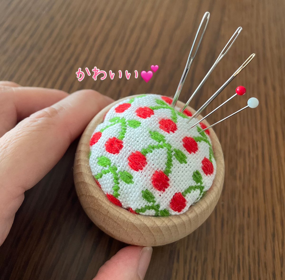 同じ柄持ってまーす♪

太めの針も刺しやすいくて
かわいいし、作業はかどるし、最高やん🤩