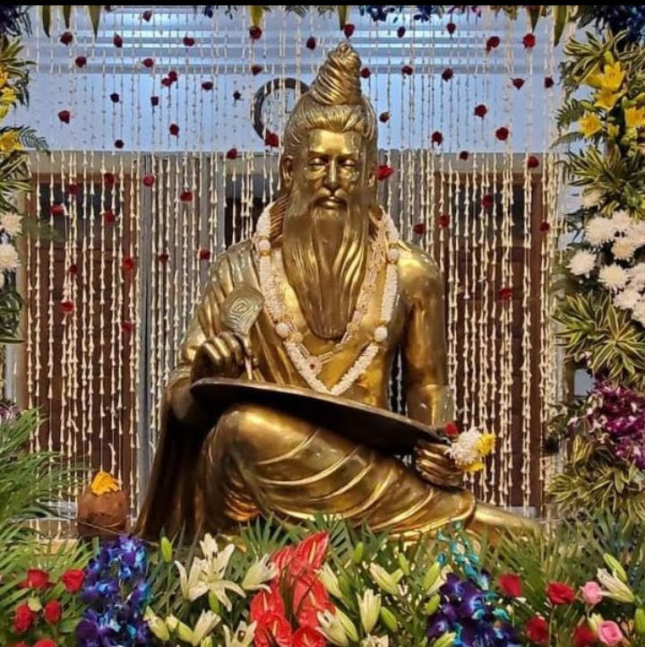 महाकाव्य रामायण के रचयिता महर्षि वाल्मीकि जी की जयंती पर नॉर्दर्न रेलवे एम्प्लॉयज यूनियन की ओर से उन्हें कोटि-कोटि नमन। समस्त देश वासियों और रेल कर्मचारी परिवारों को भी 
🚩 नॉर्दर्न रेलवे एम्प्लॉयज यूनियन की ओर से हार्दिक शुभकामनाएँ 🚩
"एकता, सेवा और संघर्ष ही हमारी पहचान है।"