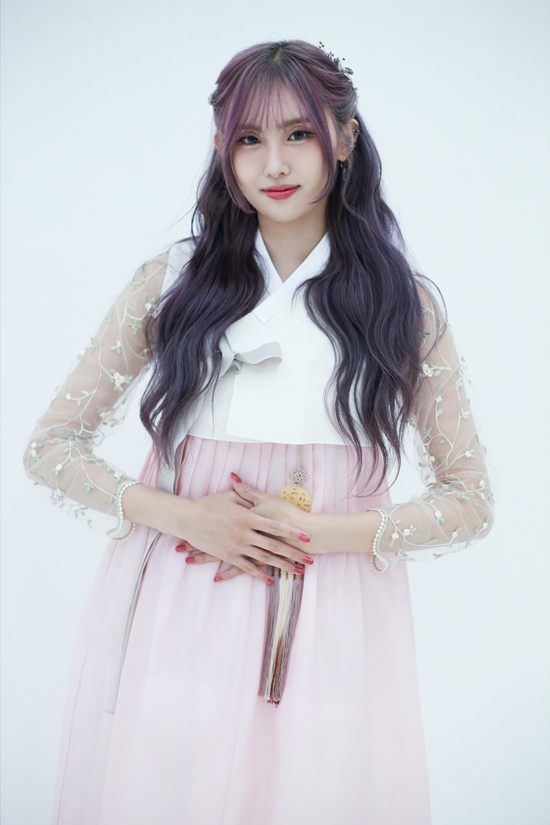 EVERGLOWFB's tweet photo. [Press] 251007 #EVERGLOW exclusive interview with xsportnews

🔗https://t.co/YgKvb2I0UO

*Full translation of the interview will come soon on egverse archive!🙌

#에버글로우 #エバグロ @everglow_offcl https://t.co/xEqFvsfBY8