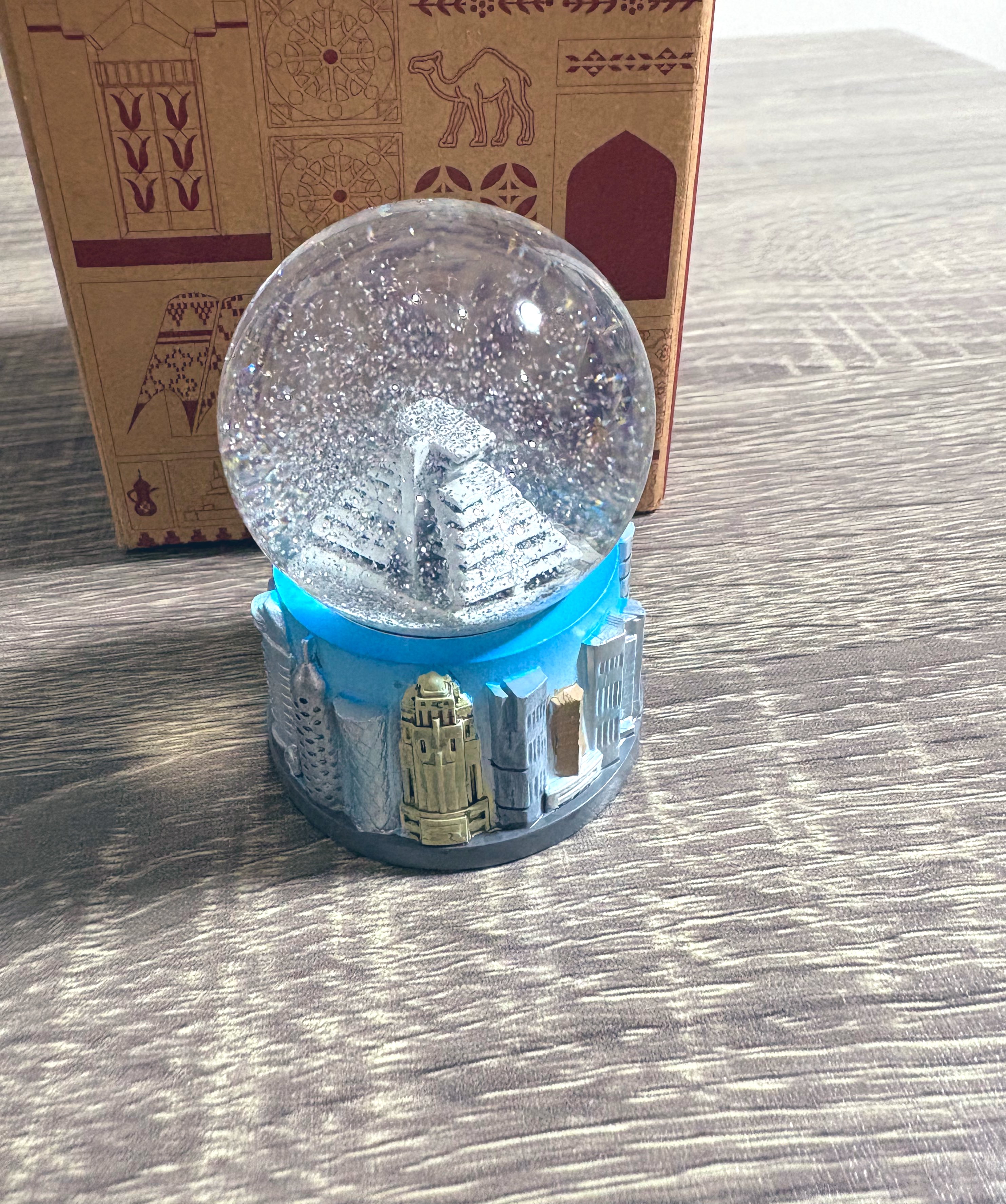 【万博会場限定】新品‼️カタールパビリオン限定‼️水筒　スノードーム　コーヒーマグ MAYURRA on X: 