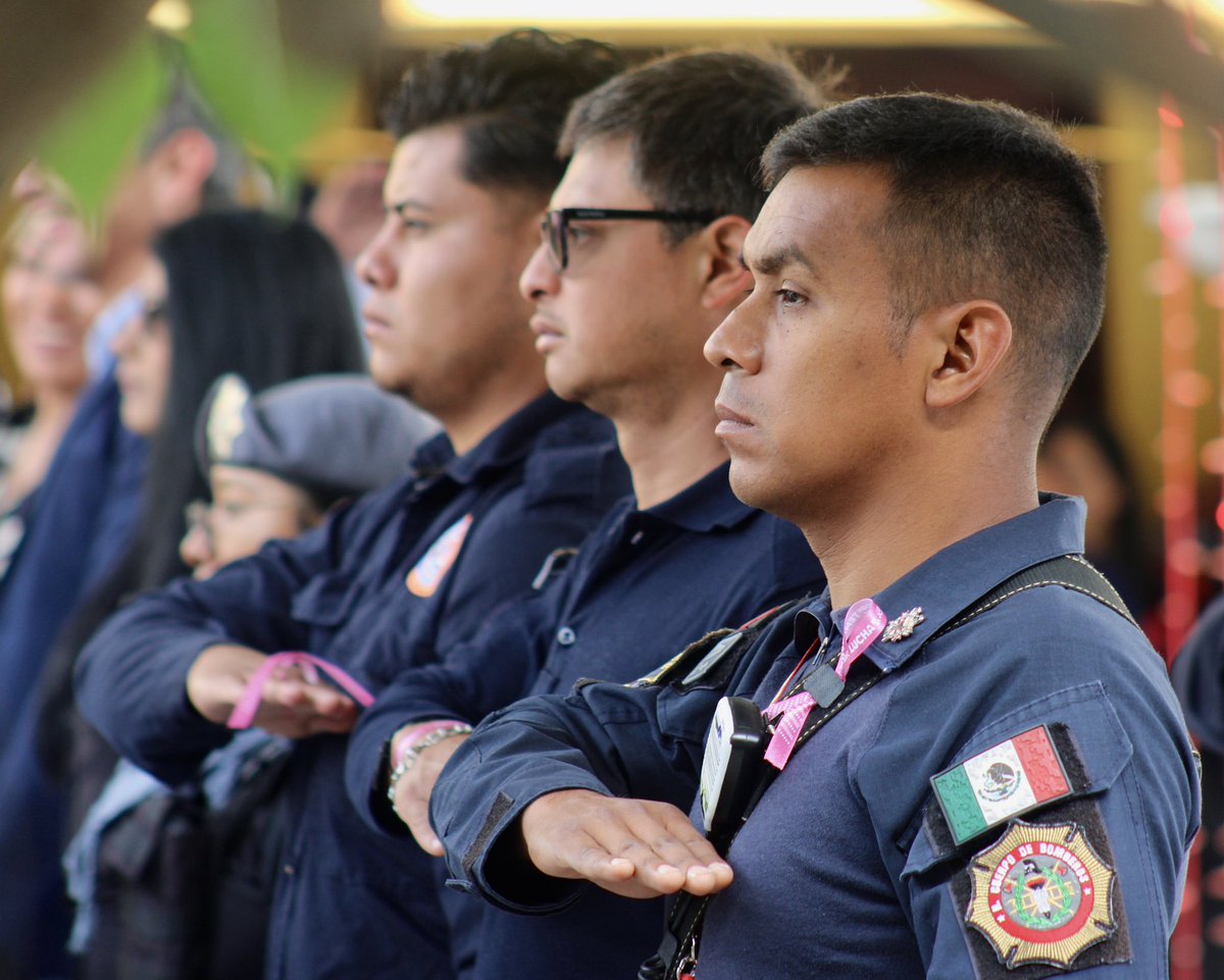 SSPPCSnAndresCH's tweet image. -¡Atención! ¡Saludar… ya! 🫡

🇲🇽 Como parte de los valores que nos rigen como integrantes de la #SSPPC, este día honramos a nuestro lábaro patrio durante la Ceremonia Cívica correspondiente al mes de octubre. 

#ContigoConstruimosSeguridad🤝🏻