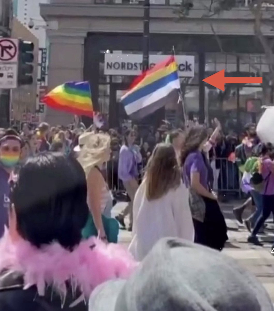 Should we tell them? 

#flags #LGBTQ #China #history