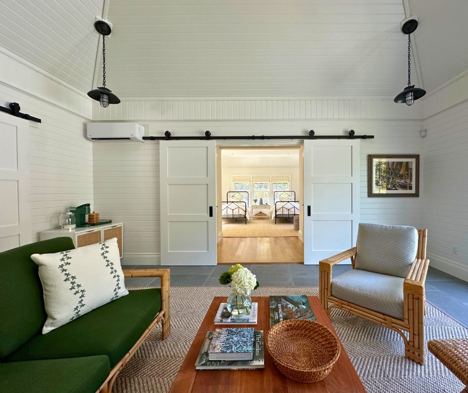 PhilbrookCC's tweet image. Can a finished pool house or garage addition ever feel like comfortable, livable space? The answer is an emphatic “yes.” New regulations regarding accessory dwelling units have made building one much more feasible.
#BuiltByPhilbrook #NewEnglandHome #CapeCodBuilder #ADU #DennisMA