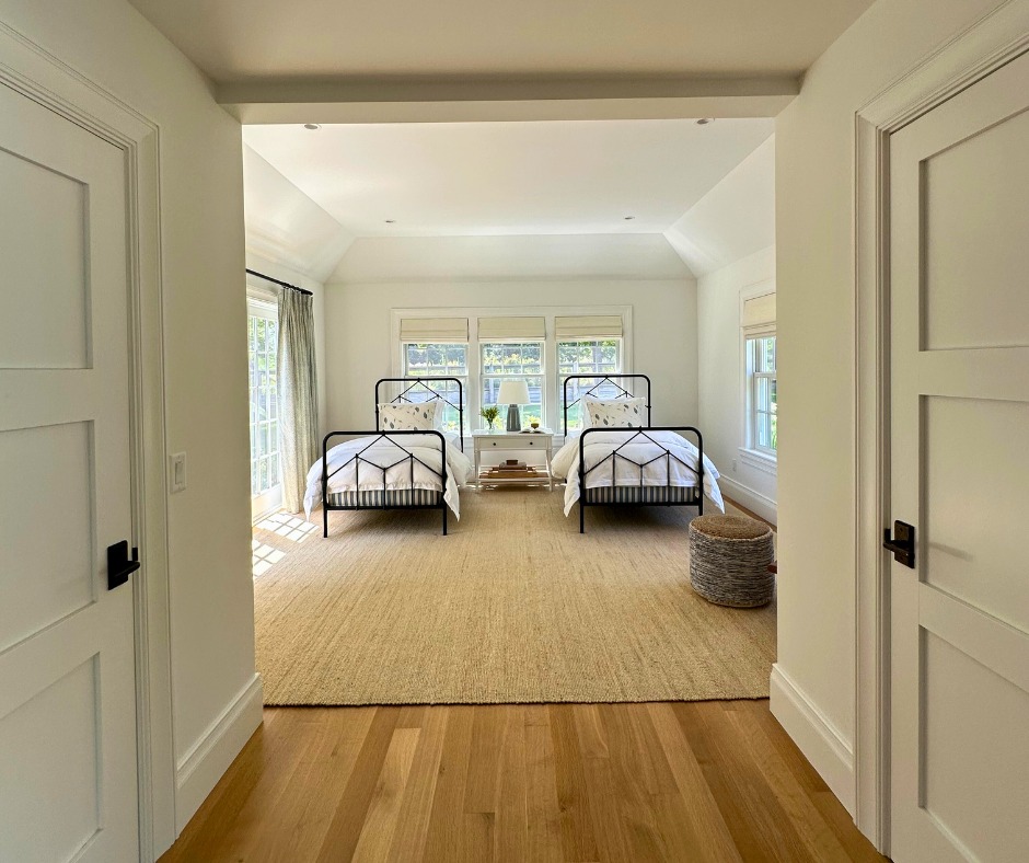 PhilbrookCC's tweet image. Can a finished pool house or garage addition ever feel like comfortable, livable space? The answer is an emphatic “yes.” New regulations regarding accessory dwelling units have made building one much more feasible.
#BuiltByPhilbrook #NewEnglandHome #CapeCodBuilder #ADU #DennisMA
