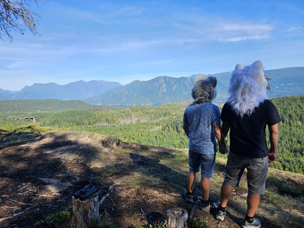 Clumzy (@clumzylion) on Twitter photo We got to check out Sunshine Coast, BC for the first time. This place is breathtaking! 🐺 🐕 ⛰️ <a href="/PepperMuzz/">PepperMuzz🌻</a> <a href="/ZigguShark/">Witchin n Bitchin</a> 📷 <a href="/LatexFelkin/">Kᚺᚱᛟᚾᛟᛊ 🍁</a> We got to check out Sunshine Coast, BC for the first time. This place is breathtaking! 🐺 🐕 ⛰️ <a href="/PepperMuzz/">PepperMuzz🌻</a> <a href="/ZigguShark/">Witchin n Bitchin</a> 📷 <a href="/LatexFelkin/">Kᚺᚱᛟᚾᛟᛊ 🍁</a>