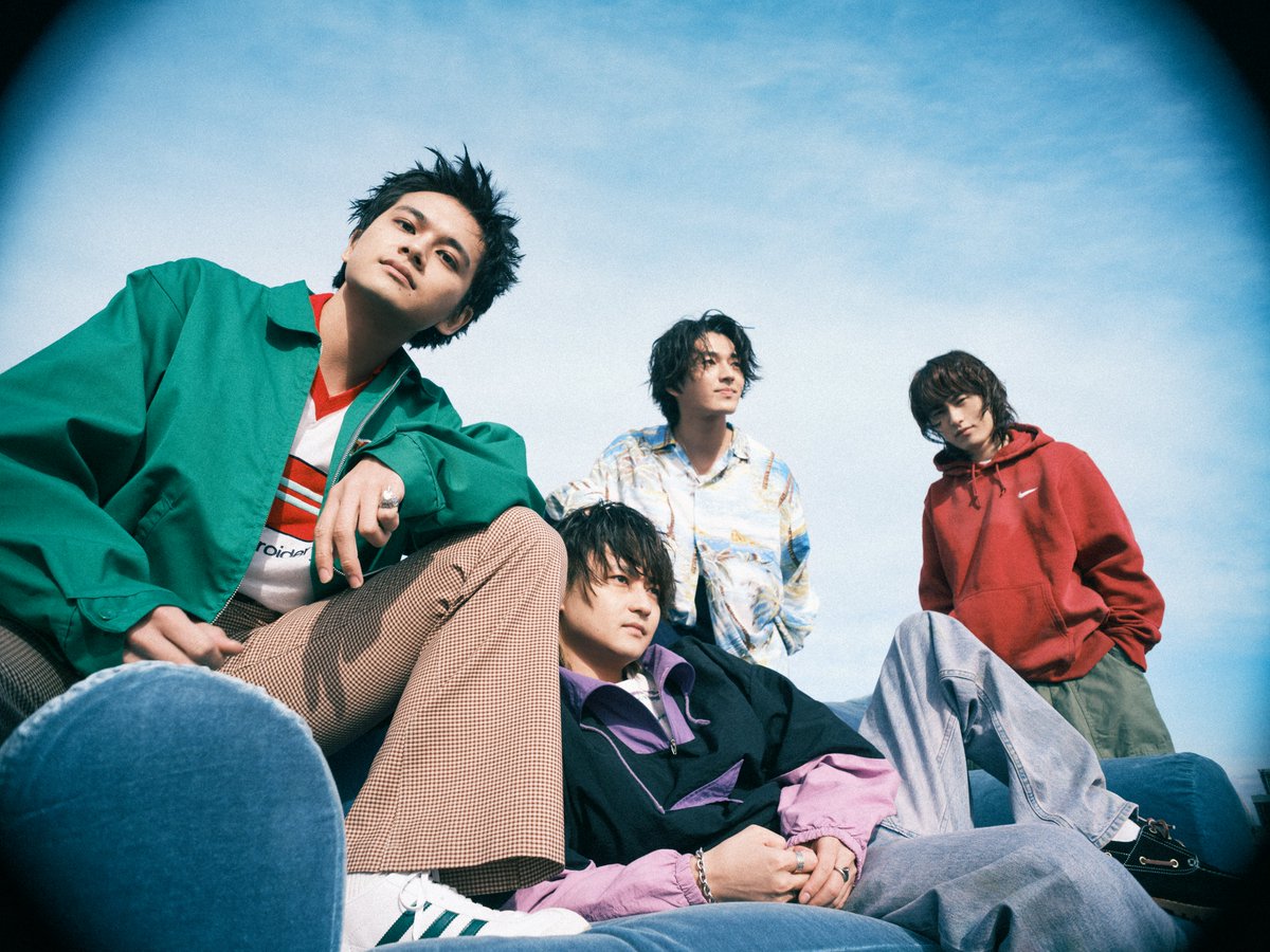 THEKINGSPLACE's tweet photo. 今夜のキンプレは
#DISH// #マカロニえんぴつ の対バンナビ👑

FCツアーや、新曲リリースなど
最近の二組の活動について🎸
今夜だけの特別企画も『ﾔｯﾁｬｳｿﾞ!!』

そして２組から・・・
大切なお知らせが・・・👽

https://t.co/m5V77kfIx5
#kp813 #jwave #キンの皿 #現地民 https://t.co/FZJqkpui9t