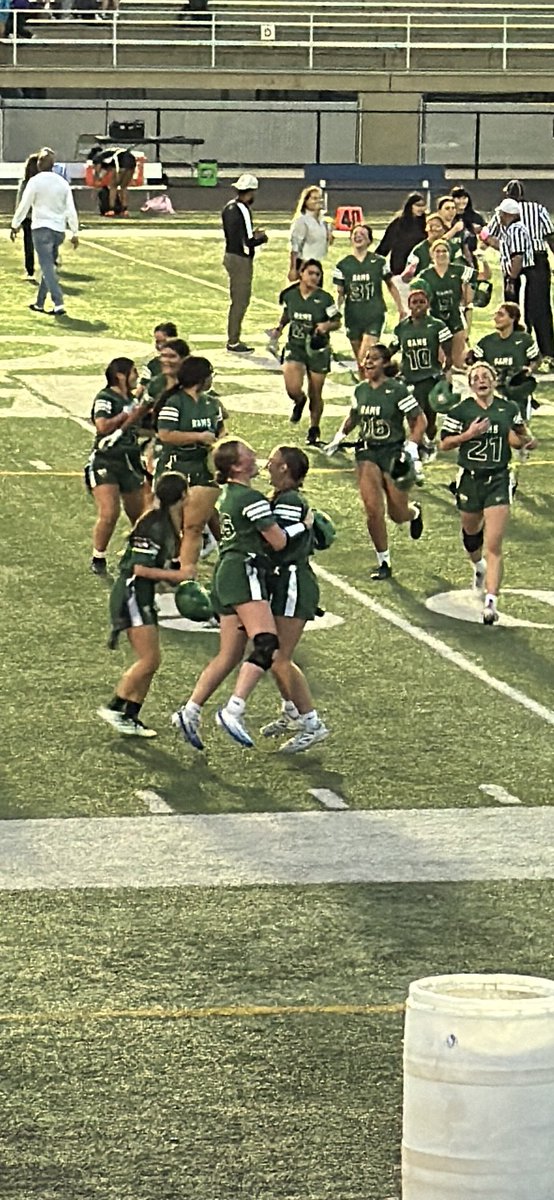 hubbardbradford's tweet image. This. #HubbardSisters #makeitmatter #girldad #prouddad #dadisthebesttitle