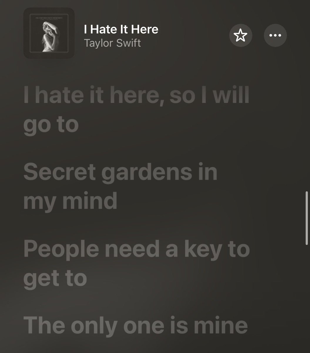 Queen_A_M_R's tweet photo. Am I the only one thinking of this?!? 
Travis really got the key to the secret garden 🥺🤍🧡
#thelifeofashowgril https://t.co/kH01a4HBDa