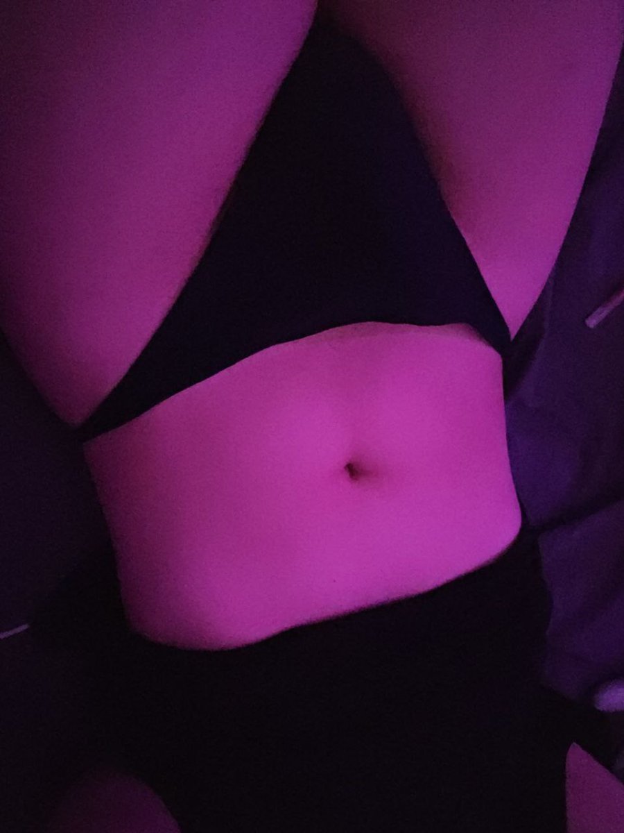 BelladonaPurple's tweet photo. Come in the  bed and worship those... gooner.

#nsfw #trans #transgirl #gooner #ass https://t.co/dD5HYgDh7c