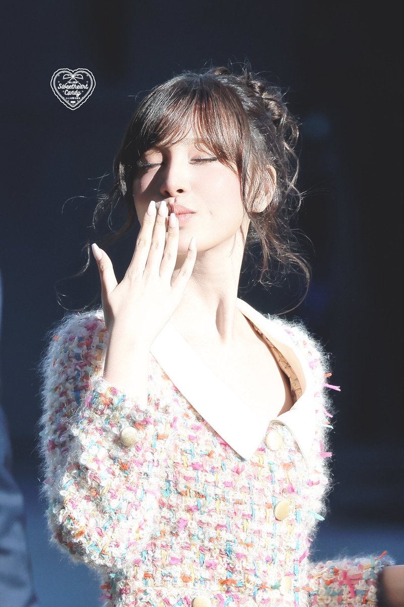 Iya dong! I was born imuy and imut~ (˶ᵔ ᵕ ᵔ˶) ;flying kith;