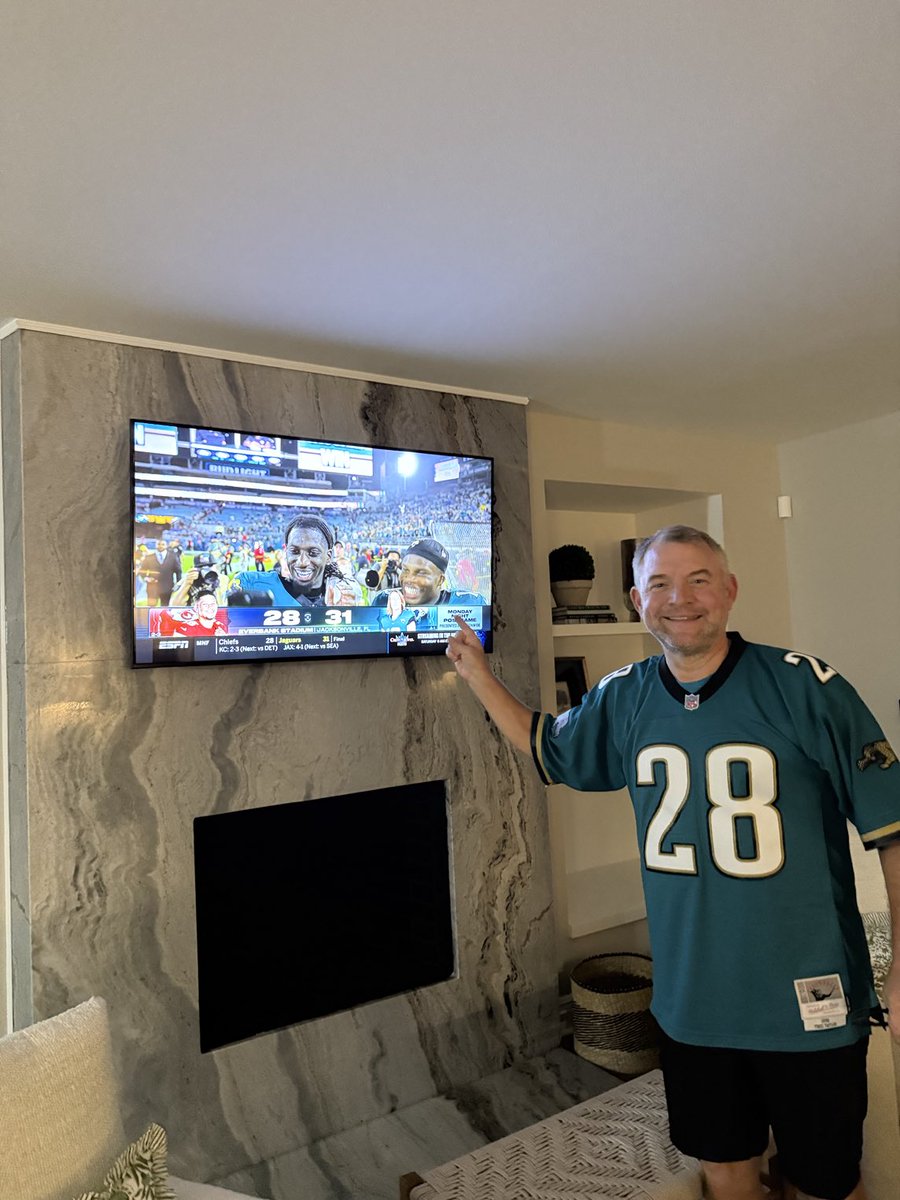 How bout them ⁦<a href="/Jaguars/">Jacksonville Jaguars</a>⁩!!! ⁦<a href="/FredTaylorMade/">Fred Taylor</a>⁩