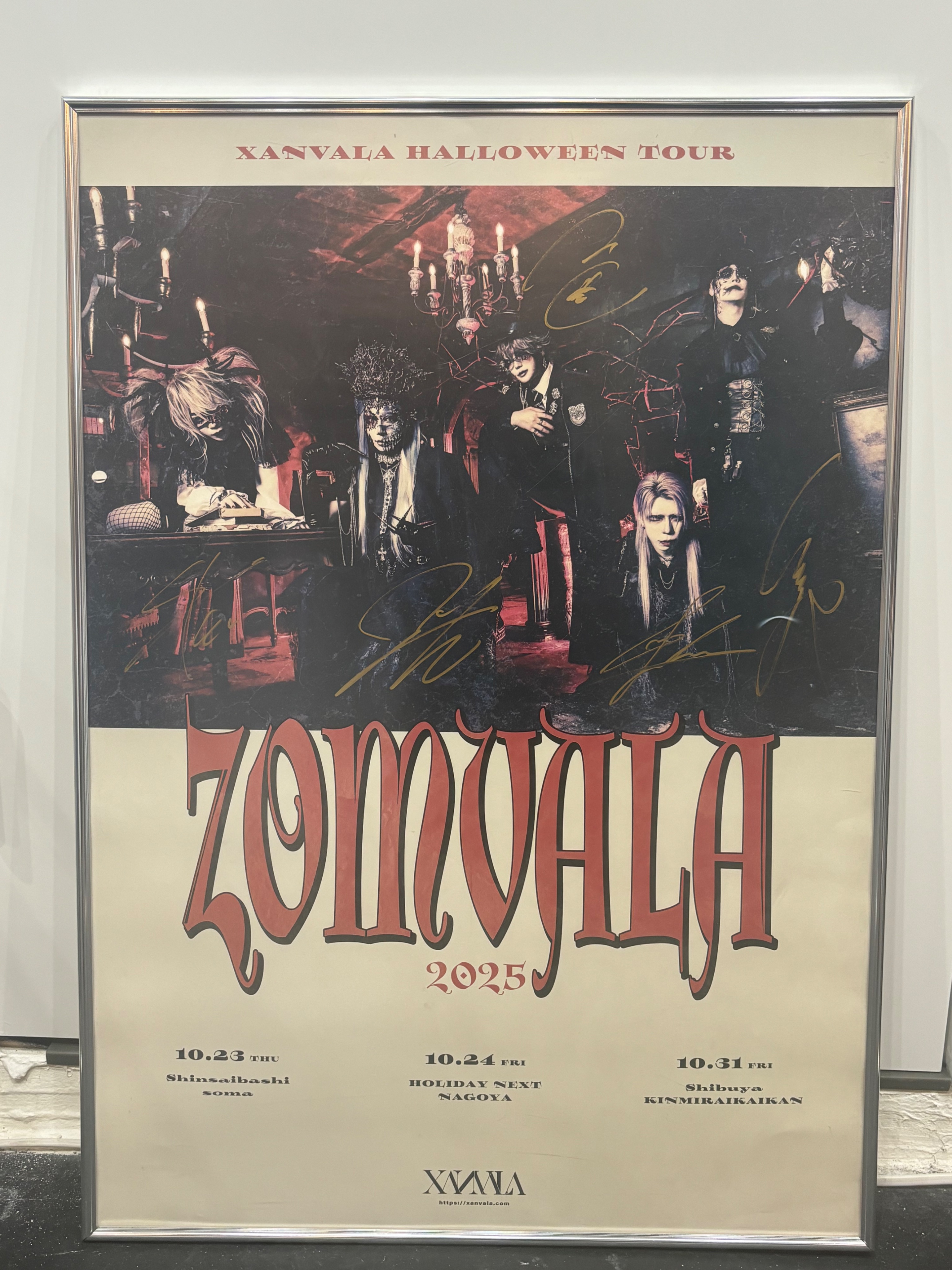 未開封 BLESS Celebrating 25 Years 作品集 幸せを呼び込む Happy Flower Calendar 2025 - インプレスブックス