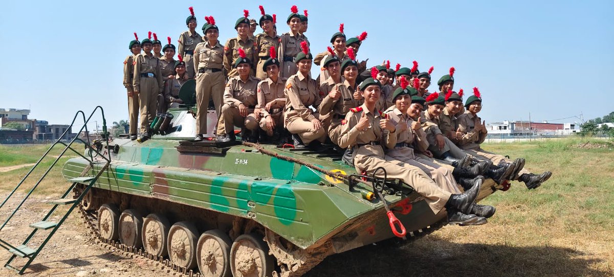 JaiHindForever1's tweet image. Day 4 at Army Attachment Camp is INSANE! 🚁💥 Cadets tackled battle obstacle courses, tank rides, BMP rides &amp;amp; drone flying sessions! 🪖🚒 High-tech training &amp;amp; firefighting drills took their skills to the next level! 🔥💪 #ArmyAttachmentCamp #FutureWarriors #MilitaryTraining