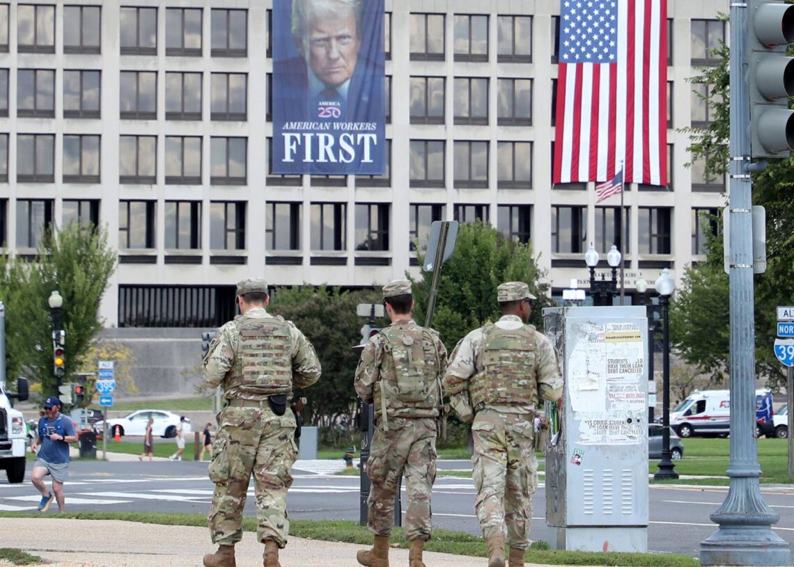 ElInformadorVE's tweet photo. #06Oct El presidente Donald Trump, ha vuelto a poner sobre la mesa la amenaza de invocar la Ley de Insurrección para enviar tropas federales a ciudades conflictivas, a pesar del bloqueo judicial y la oposición de las autoridades locales.
https://t.co/YWWn9JXojs https://t.co/UkLImsWfBL