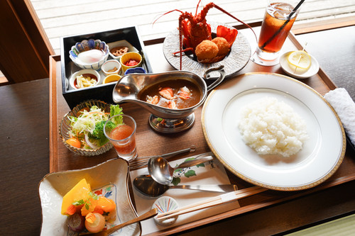 kewpie_honey's tweet image. 王座戦中継Blog: 昼食休憩
kifulog.shogi.or.jp/ouza/2025/10/p…
>昼食の注文は、藤井王座が「陣屋カレー(伊勢海老)、アイスレモンティー」、伊藤叡王が「陣屋カレー(ビーフ)、アイスティー」です。