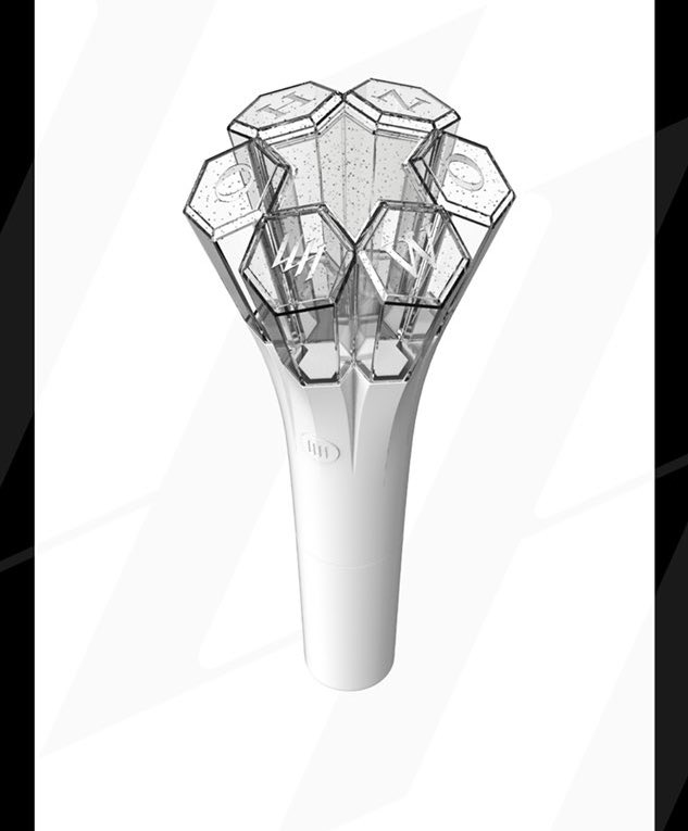 chaetlee's tweet photo. 원호 양도 

$40

💰in usd
💰paypal (f&amp;f/g&amp;s)
💌ww

wts wonho lightstick / weneebong https://t.co/jf7nn9lb1i