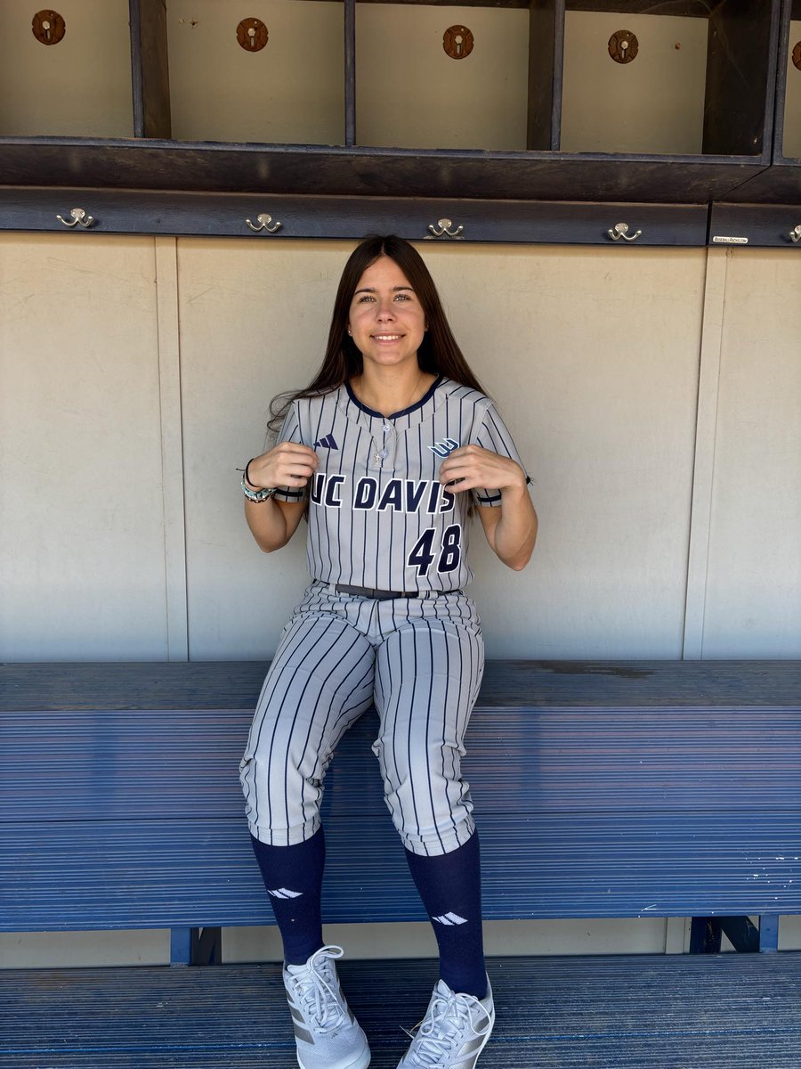 AddisonOchoa26's tweet photo. Had a Great time at my official @ucdavissoftball visit! Thank you so much Coach Thorpe, Coach Klyse and @CoachLively for Everything! So grateful for this amazing opportunity and I can't wait to play as an Aggie! 💙 https://t.co/i1a5SYB35i