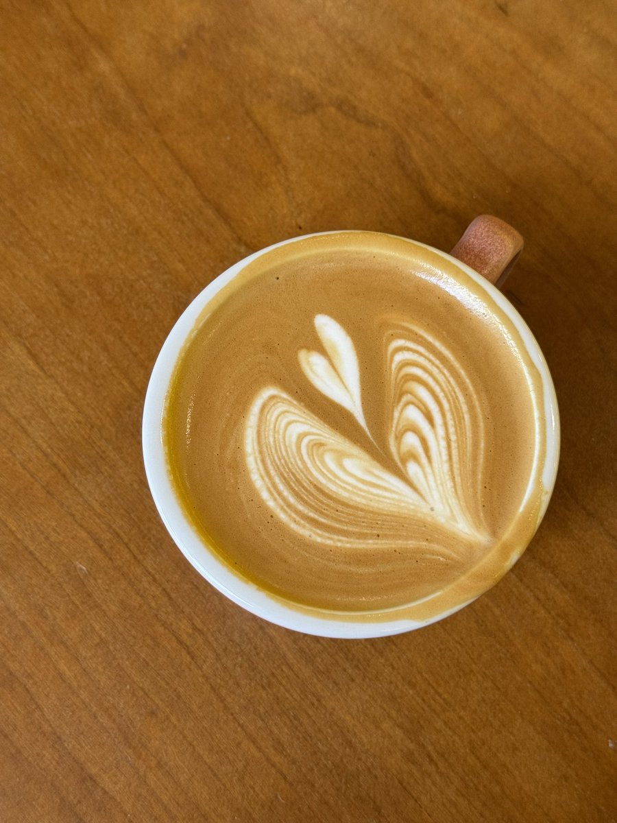 Jumpscare dkt Threads sbb nampak finjamal aghhhh. Hi hello twitter! I am still doing coffee ❤️