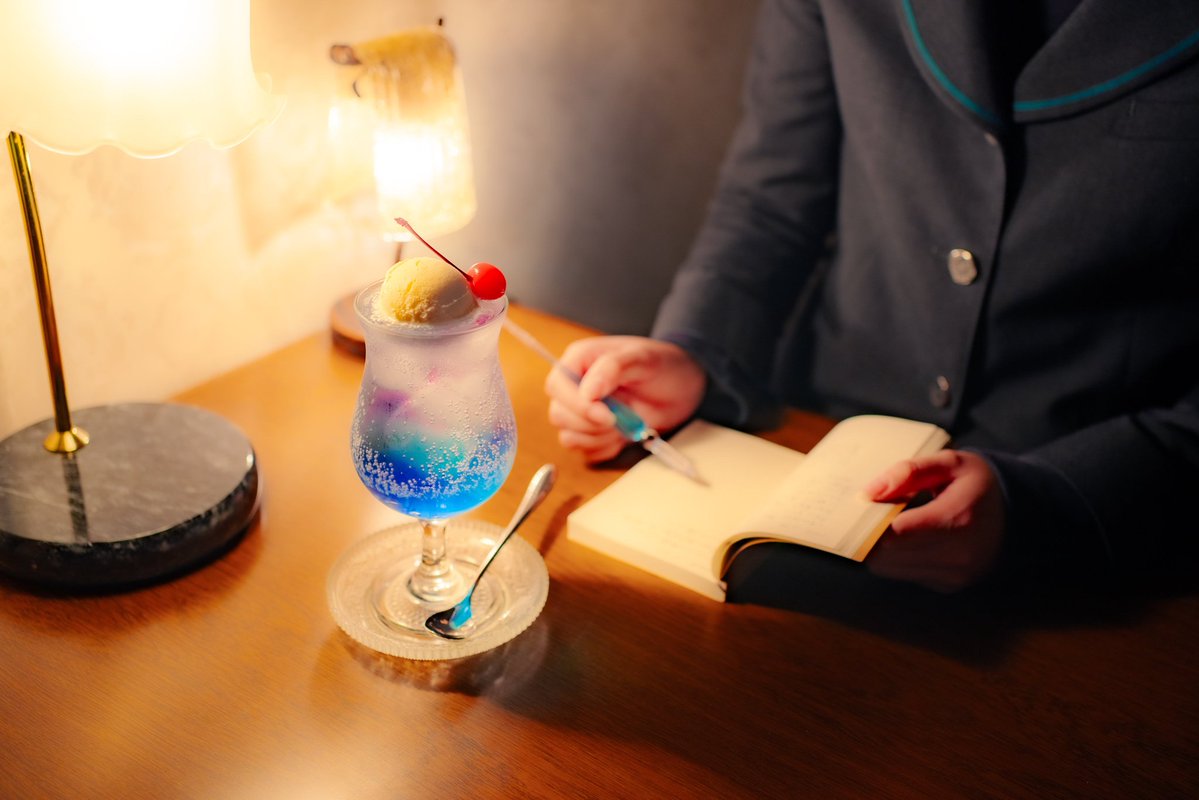Traveling Cafe Cream Soda 🍹🍾