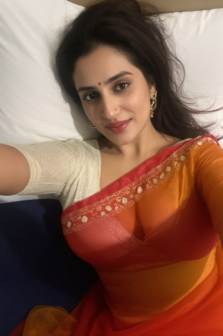 Telugue_enter's tweet photo. #actresshot #tollywoodactress #Teluguheroins #tamilactresshot #teluguammayi #teluguactress #tollywood #biggboss #hyderabad #teluguhot https://t.co/pRXRoZMeRg