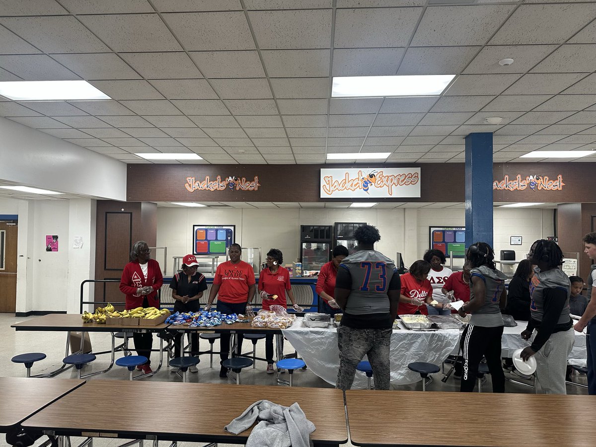 LSHS Football and S&C 🏈 tweet media