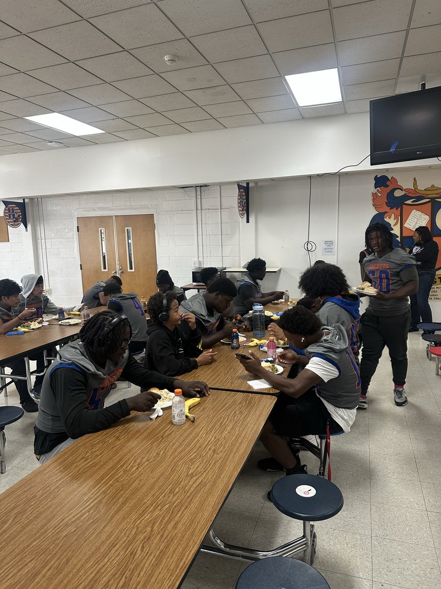 LSHS Football and S&C 🏈 tweet media