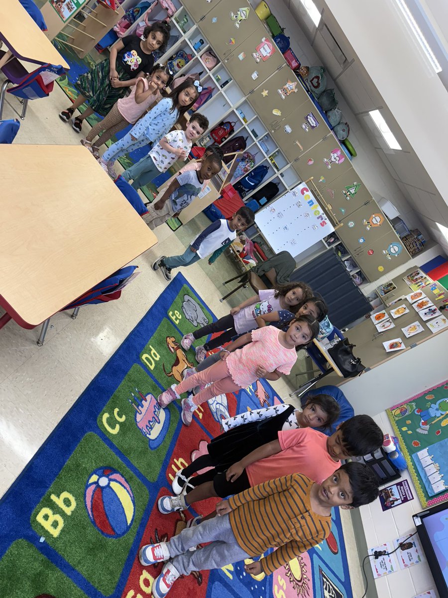MissVatLP's tweet photo. Room 8 is going on an Alliteration March! We are marching while saying words that begin with the letter M! #Room8isGreat #EveryDayCountsinNBTPK #KickstartLiteracy https://t.co/ZyHxoe0rBO