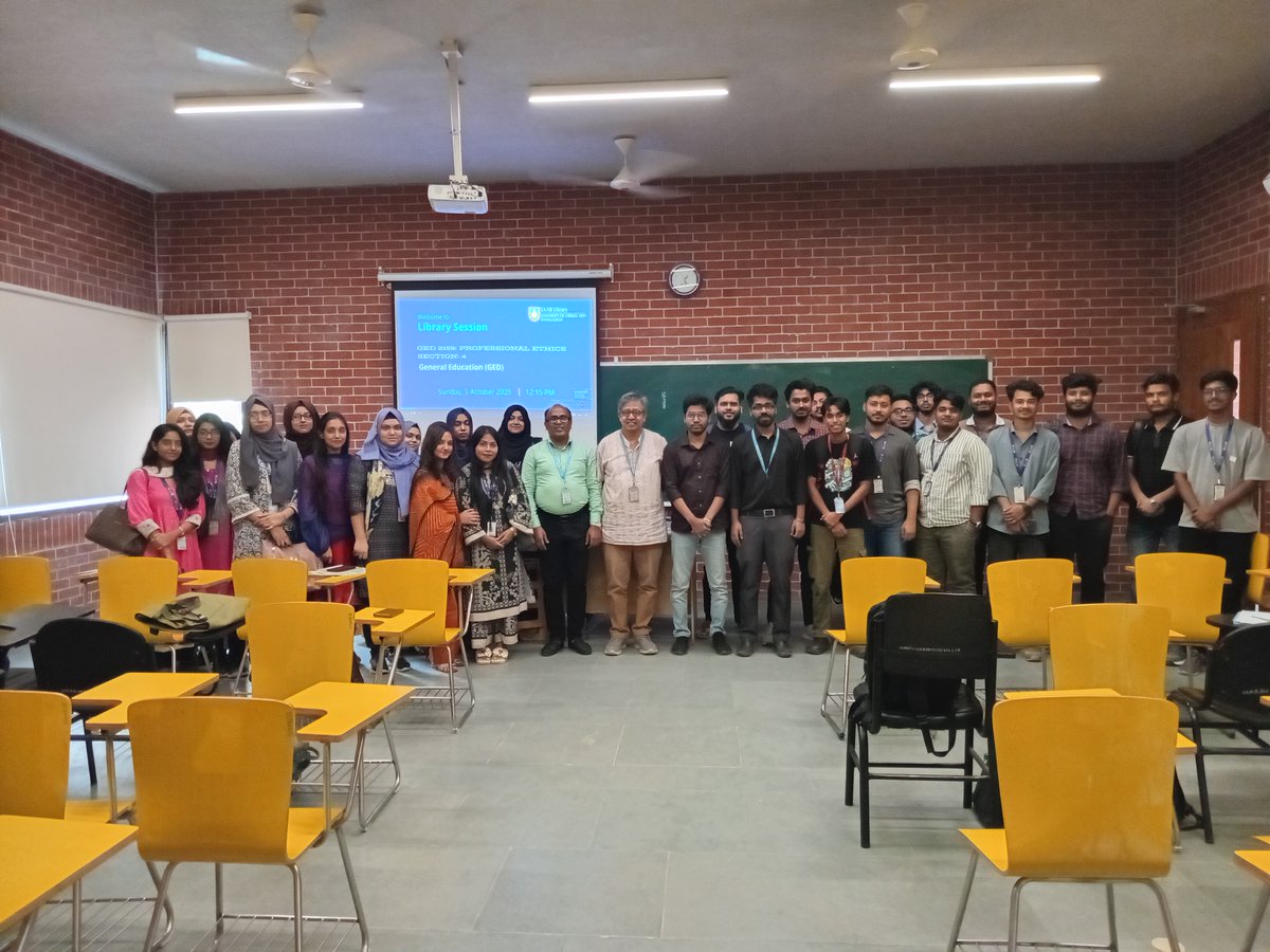 LibraryULAB's tweet image. ULAB Library organized 2 training sessions on 6 October 2025 in the classroom on Turnitin: similarity and plagiarism checker, reference management, data searches for the students of SSC 2146 course, GED, ULAB.