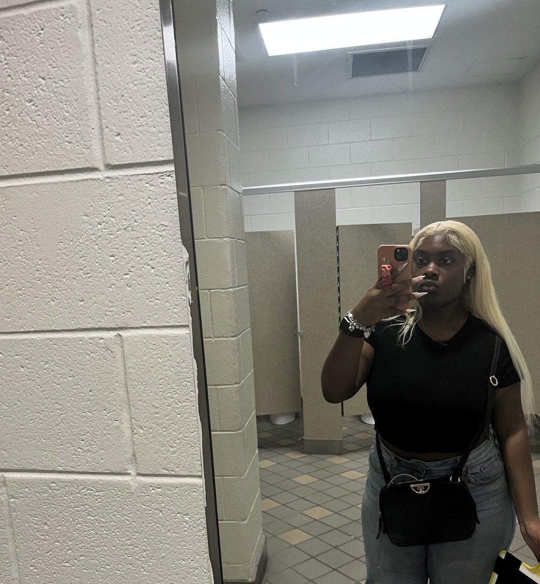 asexyevilibra's tweet image. happy birthday to me!! #10/07 #chapter17