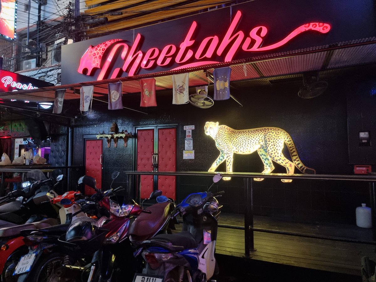 Look who's lights are back on on LK... #Pattaya #Thailand