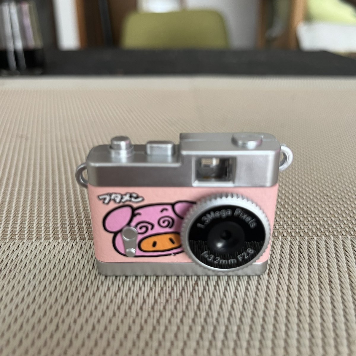 HisBowtieCamera's tweet photo. マイニューギア。
おやつカンパニーのブタメンです。
ジャンクを購入しました。Pieni II相当です。基板見てみるとPieniと比べるとだいぶ違います。上がおやつカンパニー（Pieni II）です。
#Pieni #PieniII #おやつカンパニー
#ブタメン
#Kenko https://t.co/7pZUGwkb4Y