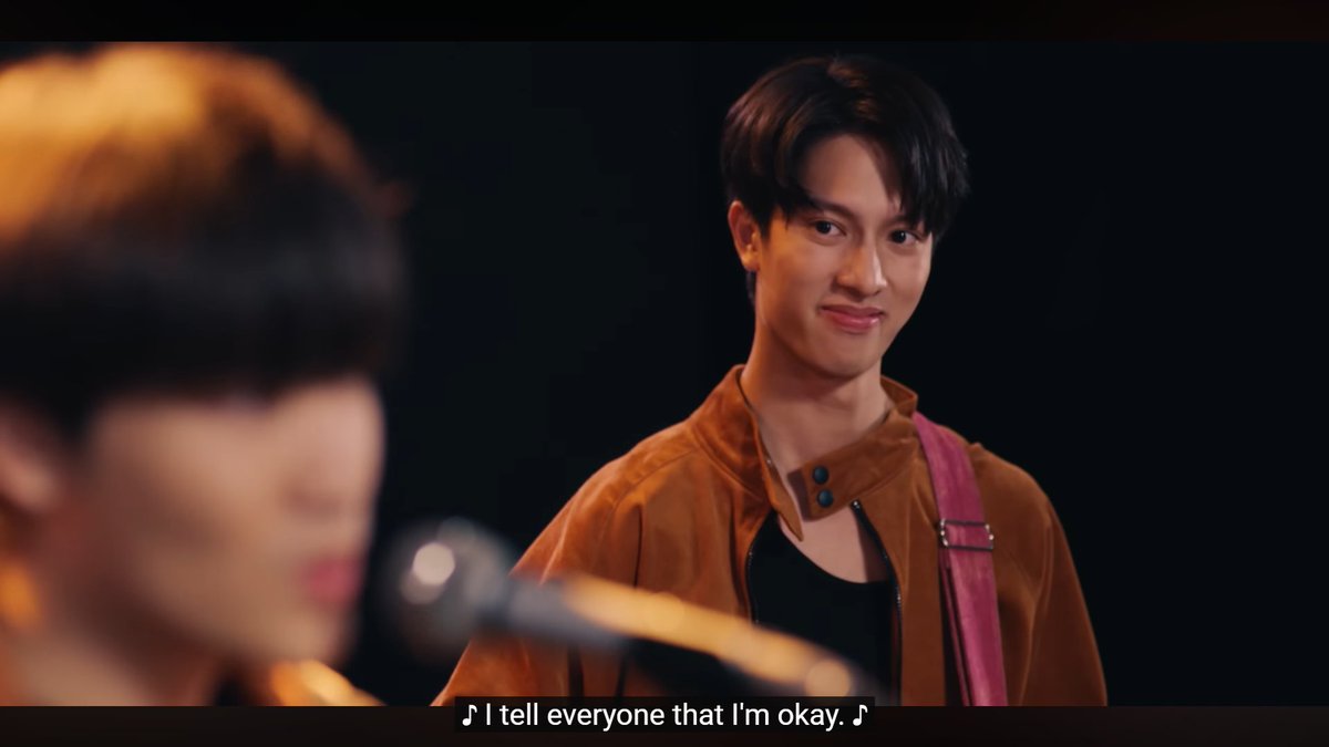 luaideia's tweet photo. #RearrangeEP9
O BL conseguiu retratar sonhos, amizades e a dor de viver o luto de forma sensível. O modo como o medo de perder alguém é explorado, sem limitar o personagem apenas a esse sofrimento, é muito bem conduzido. A atenção dada a todos os personagens enriquece o enredo 🩷 https://t.co/cGd4DMTB0q