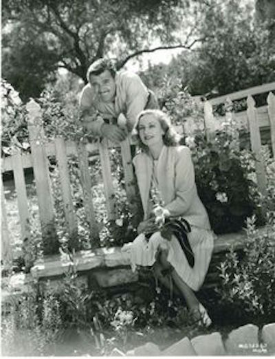 A Behind-the-Scenes Pictorial of ‘Ma’ and ‘Pa' at home...
Carole Lombard and Clark Gable classicmoviehub.com/blog/carole-lo…
