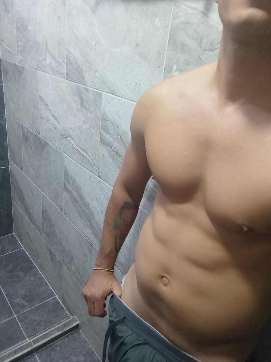 SingleOctavio's tweet photo. Ya con una semana de haber comenzado a hacer ejercicio... https://t.co/AM83lxoXGB