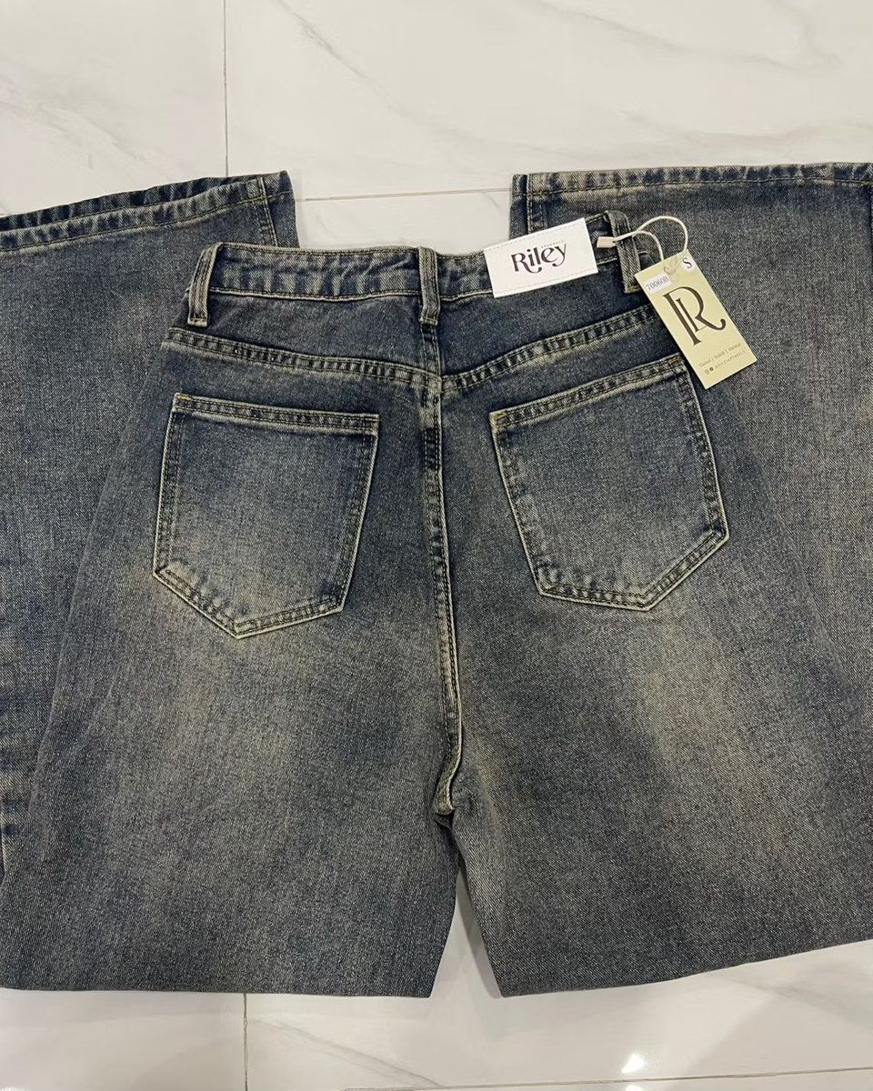 soulsora__'s tweet photo. #ส่งต่อ ส่งต่อกางเกงรุ่นฮิต riley รุ่น andy jean สี fade vintage สีจริงสวยมาก 

ราคาเดิม 531 ส่งต่อ 450 รวมส่ง

ไซส์ M เอว 26-27 สะโพก 40 ยาว 40 

(พึ่งได้มา/ยังไม่เคยซัก) ส่งต่อเพราะลองแล้วแน่น 🥹 #rileyapparels #ส่งต่อrileyapparels #ส่งต่อstylist #ส่งต่อcintage https://t.co/qRmjKslPz9