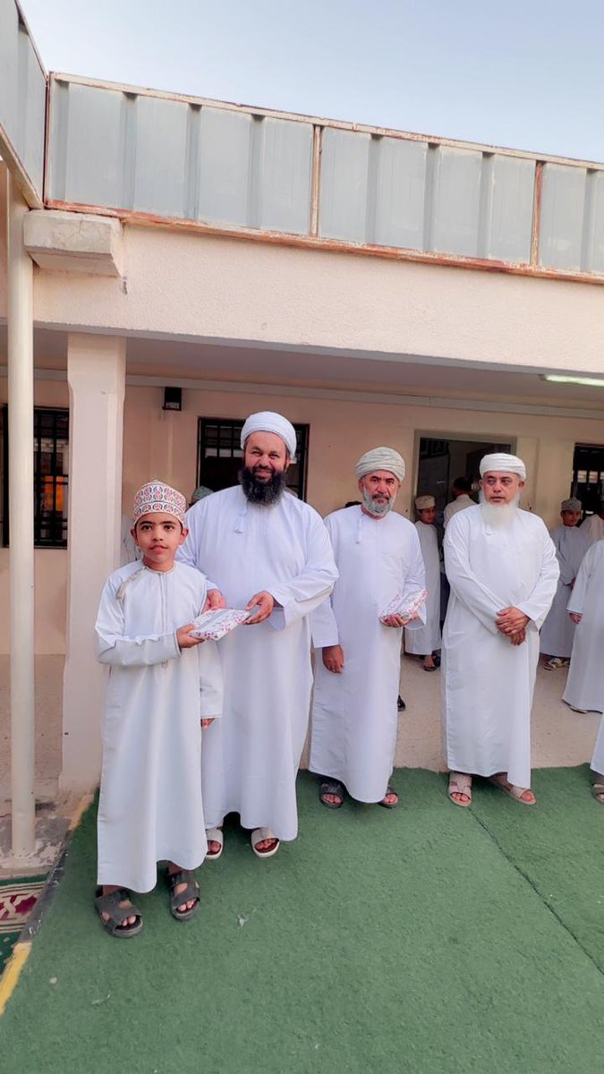 تكريم المستعيرين الأكثرإستفادة لشهر سبتمبر2025م حيث بلغت عددإستعارات الطلاب في هذا الشهر476 استعارةتم تكريم الطالب الليث ذياب العامري عددالاستعارات15 استعارةوالطالب بلال بن جمال العامري 14 استعارةوالطالب مكتوم بن حميدبن حمّيد العامري14 استعارة
#تعليمية_شمال_الشرقية
#تعلم_مستدام