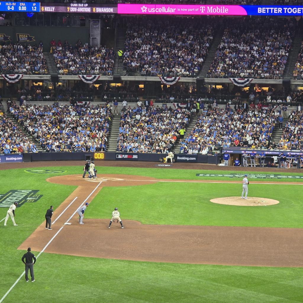 rich89james's tweet photo. Bats went crazy, again! I can almost taste the pennant! #thisismycrew #Brewers https://t.co/RLluV9JGnE