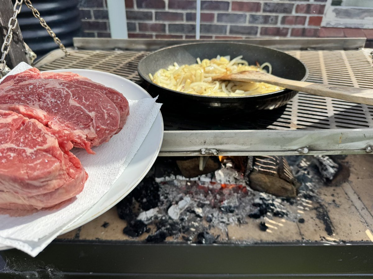 Stirling Ranges Beef is chasing 200t of feed barley to finish the season. DM <a href="/BrettPage72/">Brett Page</a> 
Pic for encouragement.