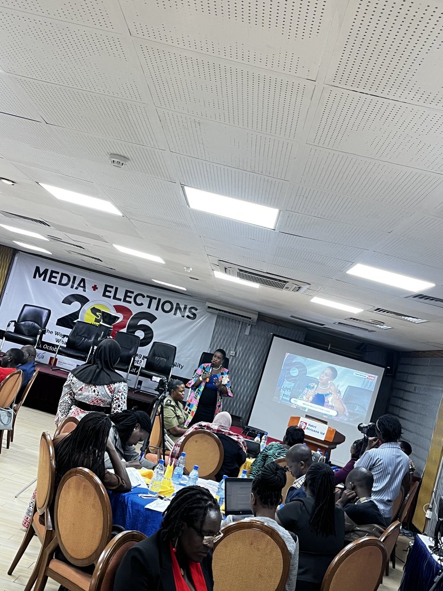 Speaking now: Dr. Joyce Nalunga , President of the Female Lawyers Network, champions women’s empowerment in governance and law. 

Her insights inspire ethical leadership and inclusion across Uganda’s legal and public sectors.

#MediaAndElectionsUG #UMWAReflectiveDialogue
