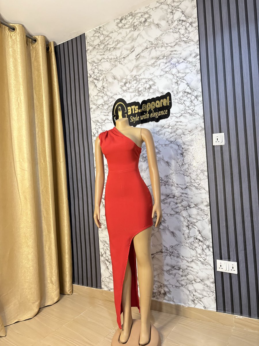 JoycyGold's tweet photo. You can never go wrong with a red dress👗

Price: 35,000NGN https://t.co/Y9BbtnR70X