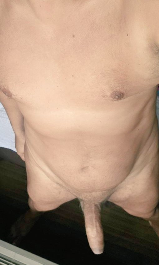 Xanderxxx18's tweet photo. #horny #uncut #pingadura #curveddick #hung #VergaEnorme #cock #exhibition #publicexhibition #nudist https://t.co/oanKOT0Kzv